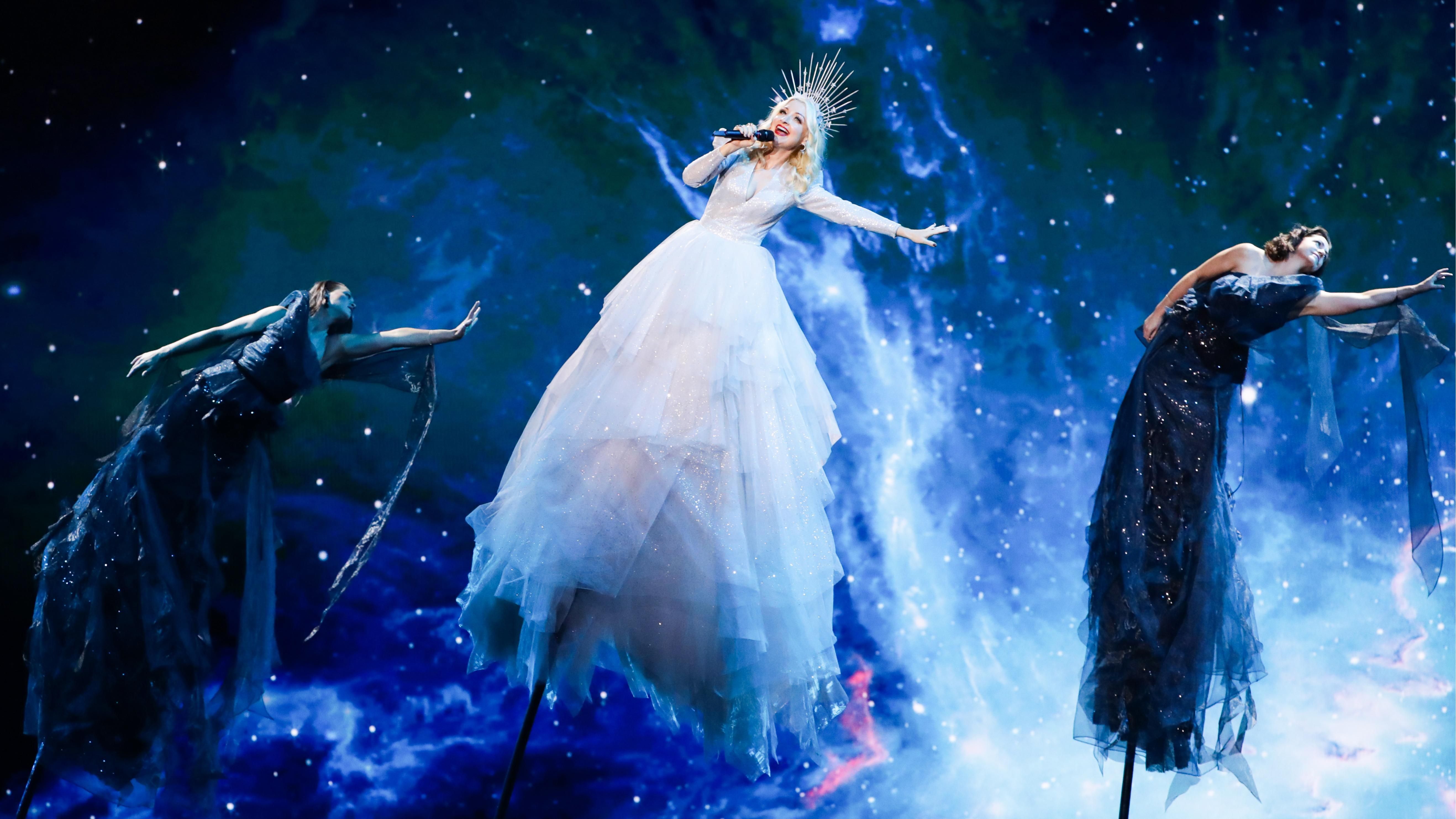 Кейт Миллер-Хейдке из Австралии очаровала космическим выступлением на Евровидении: видео Кейт Миллер-Хейдке из Австралии очаровала космическим выступлением на Евровидении: видео