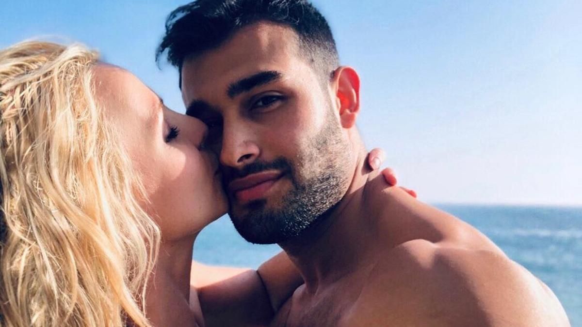 Після лікування: Брітні Спірс похизувалась романтичними фото з коханим Після лікування: Брітні Спірс похизувалась романтичними фото з коханим