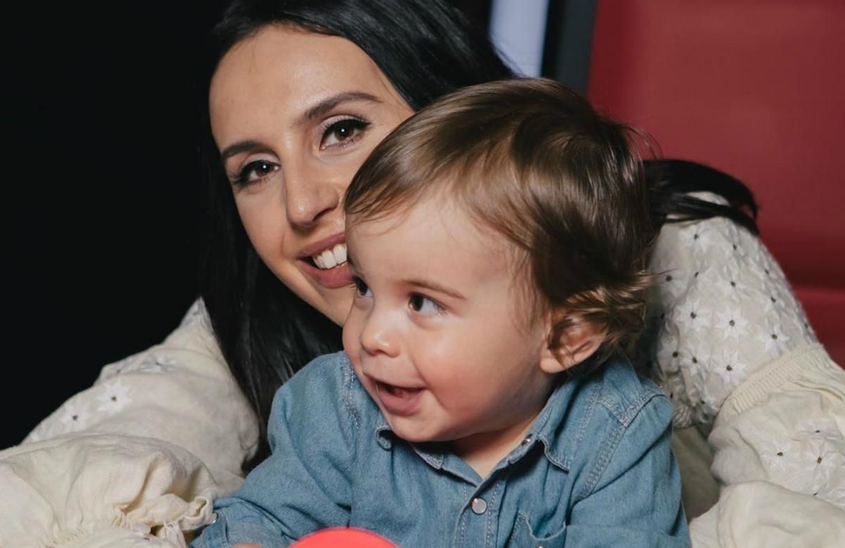 Ось, що відбувається з артистами, – Джамала замилувала кумедним відео зі зйомок "Голос Діти" Ось, що відбувається з артистами, – Джамала замилувала кумедним відео зі зйомок "Голос Діти"