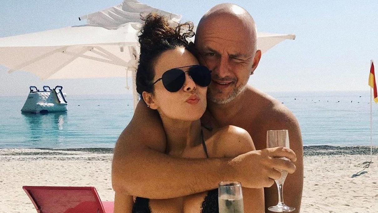 Настя Каменских и Потап поделились романтическим снимком с отдыха Настя Каменских и Потап поделились романтическим снимком с отдыха