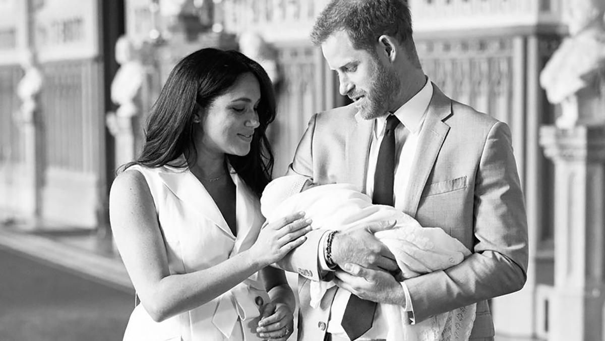 Не витримала й 2 тижнів: няня звільнилась після співпраці з Меган Маркл Не витримала й 2 тижнів: няня звільнилась після співпраці з Меган Маркл