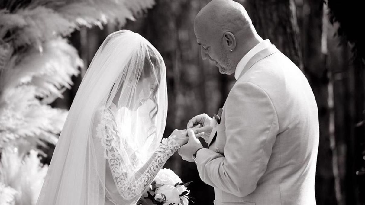 Настя Каменських і Потап продовжують замиловувати мережу весільними фотографіями: ефектні кадри
