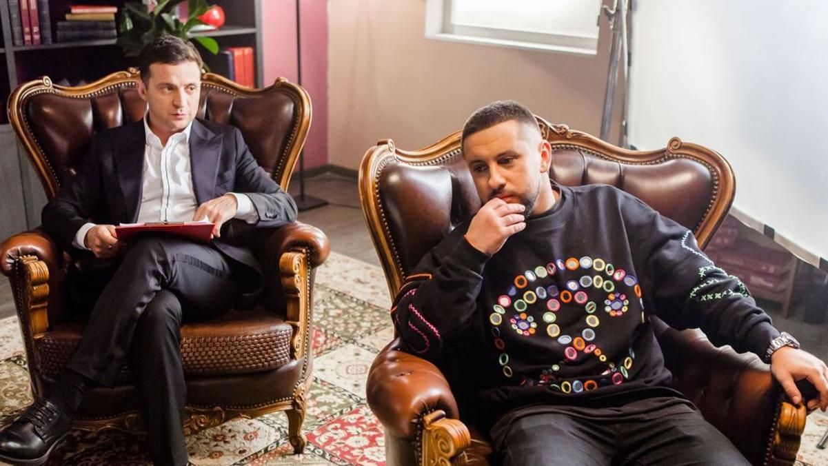 Зеленський другі вихідні поспіль розважається: президент відвідав концерт Монатіка Зеленський другі вихідні поспіль розважається: президент відвідав концерт Монатіка