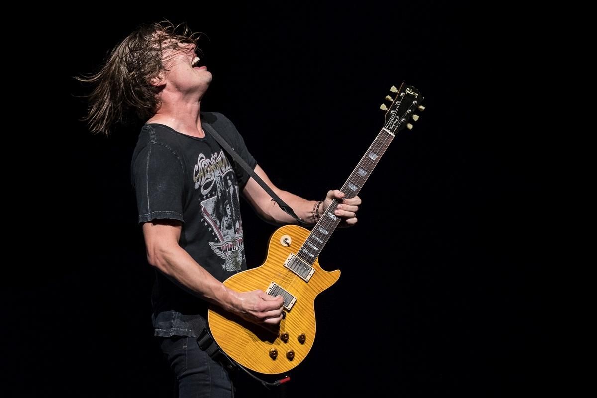 Обладатель "Грэмми", виртуозный гитарист Джонни Лэнг впервые выступит в Киеве Обладатель "Грэмми", виртуозный гитарист Джонни Лэнг впервые выступит в Киеве