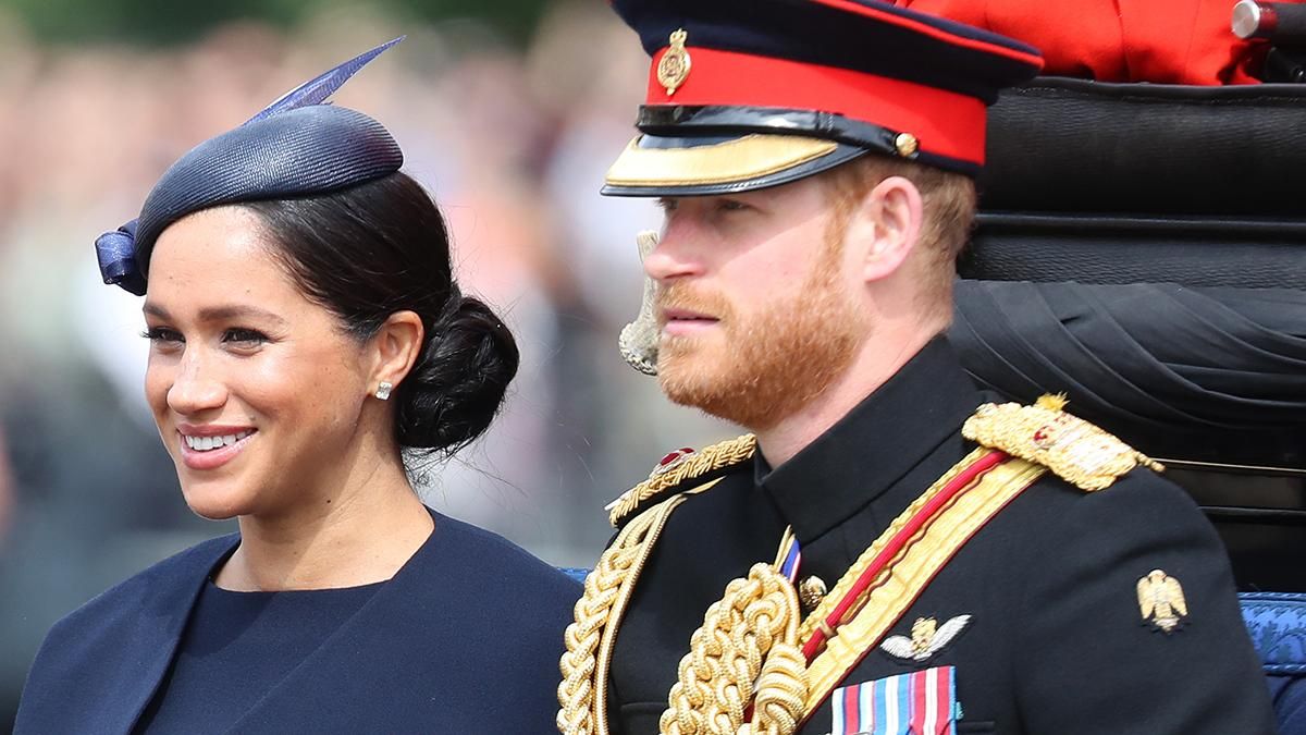 Меган Маркл засвітила подарунок принца Гаррі на їх річницю весілля: фото Меган Маркл засвітила подарунок принца Гаррі на їх річницю весілля: фото