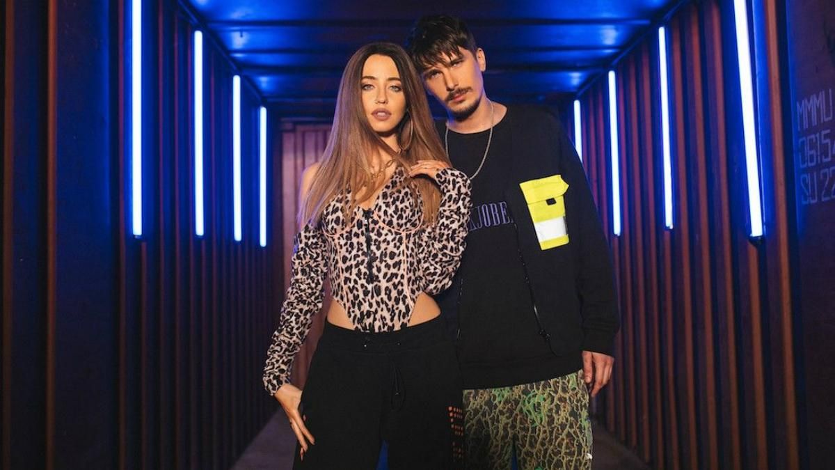 Ще більше стилю серед гаражів: "Время и Стекло" презентували епатажний кліп "VISLOVO" Ще більше стилю серед гаражів: "Время и Стекло" презентували епатажний кліп "VISLOVO"