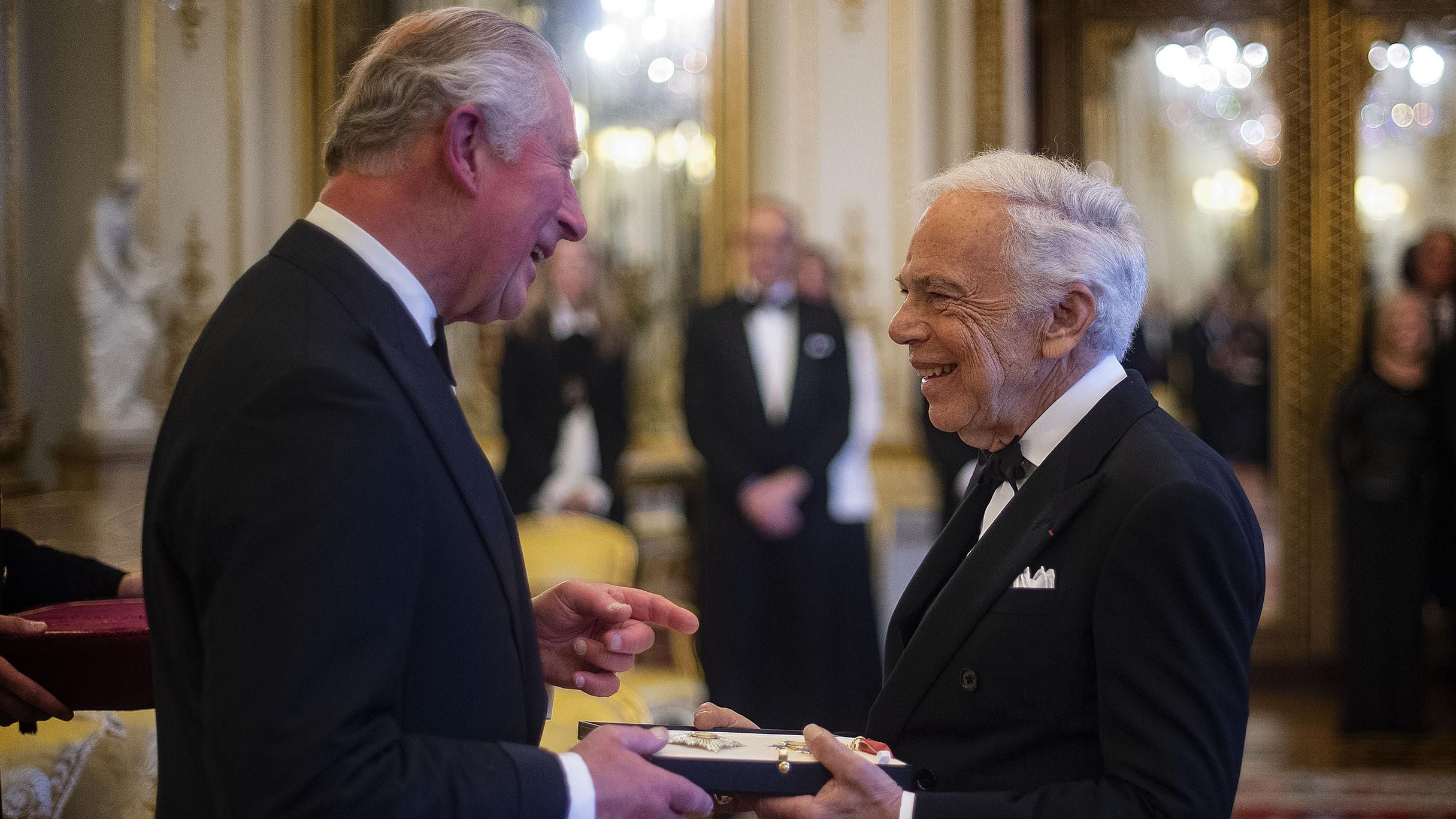 Ральф Лорен первым из американских дизайнеров получил орден Британской империи Ральф Лорен первым из американских дизайнеров получил орден Британской империи