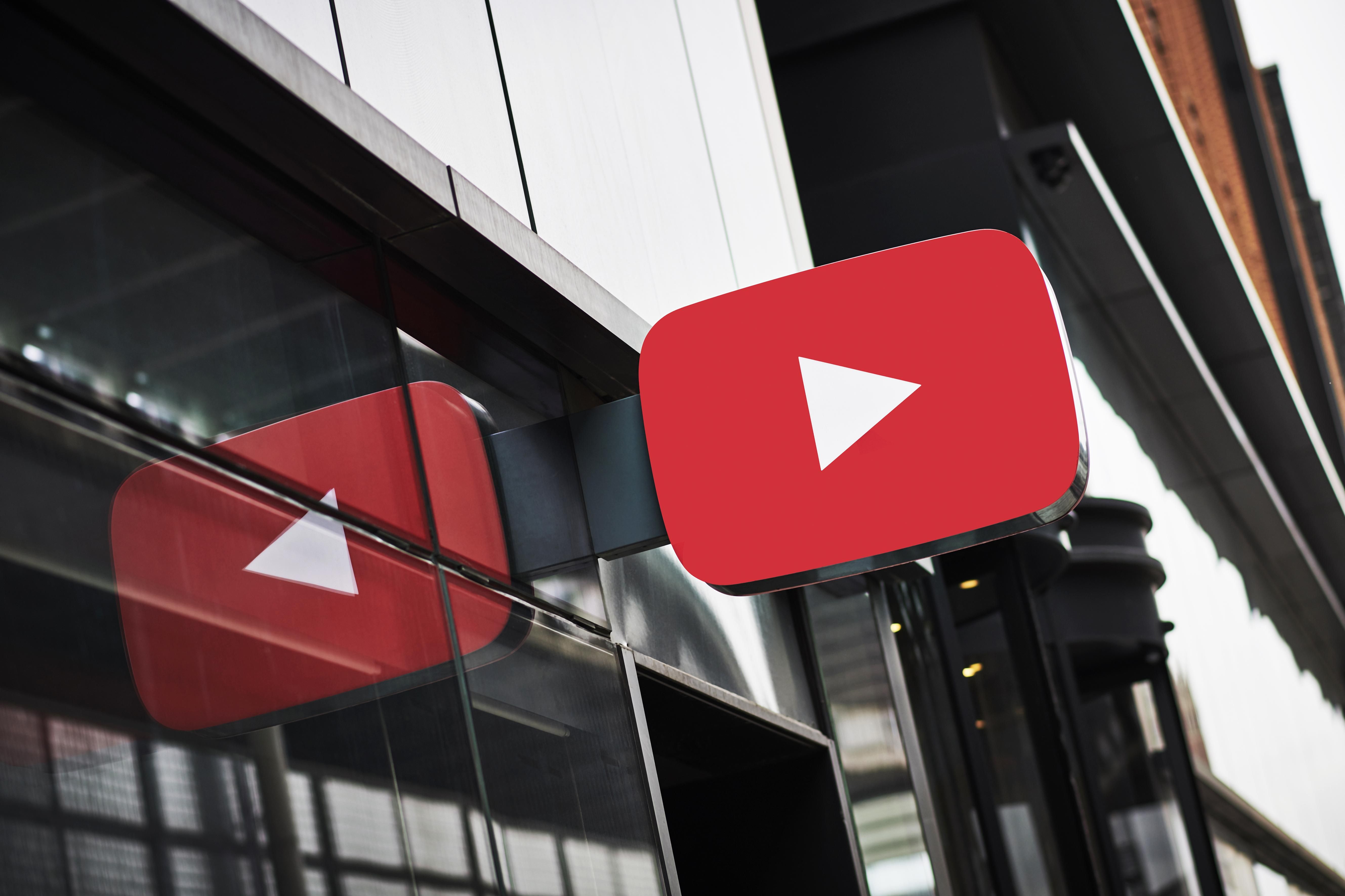 YouTube "обновит" старые клипы на сайте