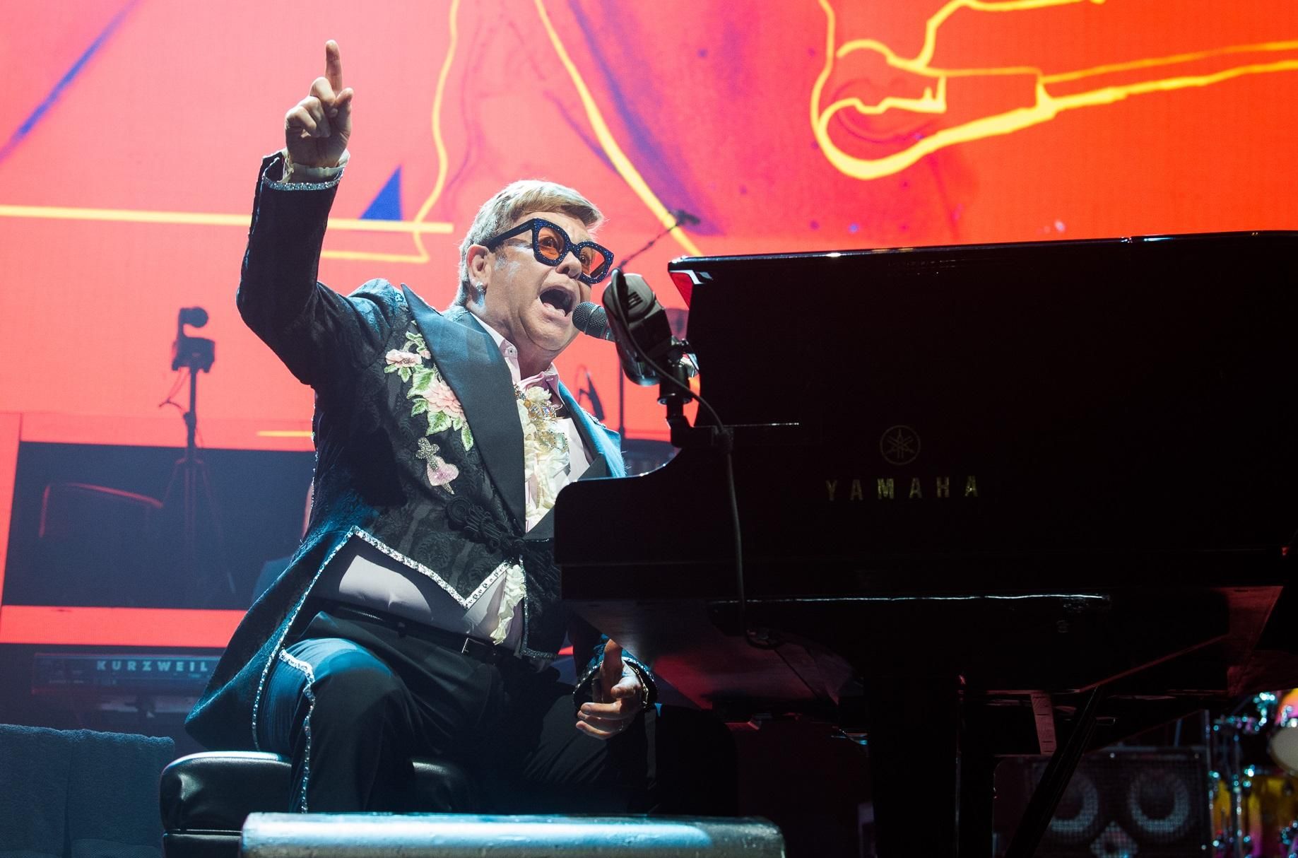 Елтон Джон отримав почесну нагороду у Франції Елтон Джон отримав почесну нагороду у Франції