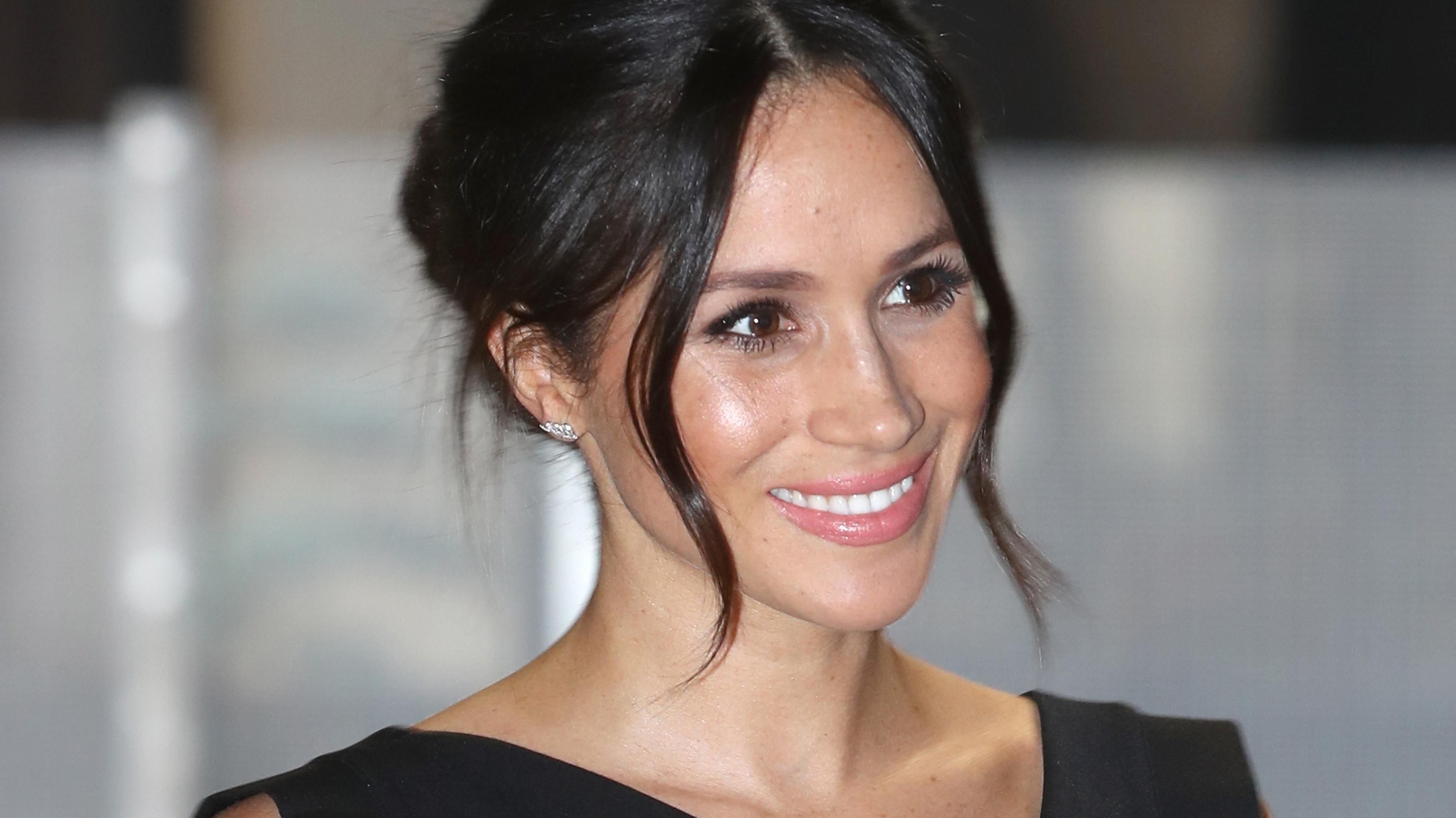 Меган Маркл випустить благодійну колекцію одягу разом з демократичним брендом Marks and Spencer Меган Маркл випустить благодійну колекцію одягу разом з демократичним брендом Marks and Spencer