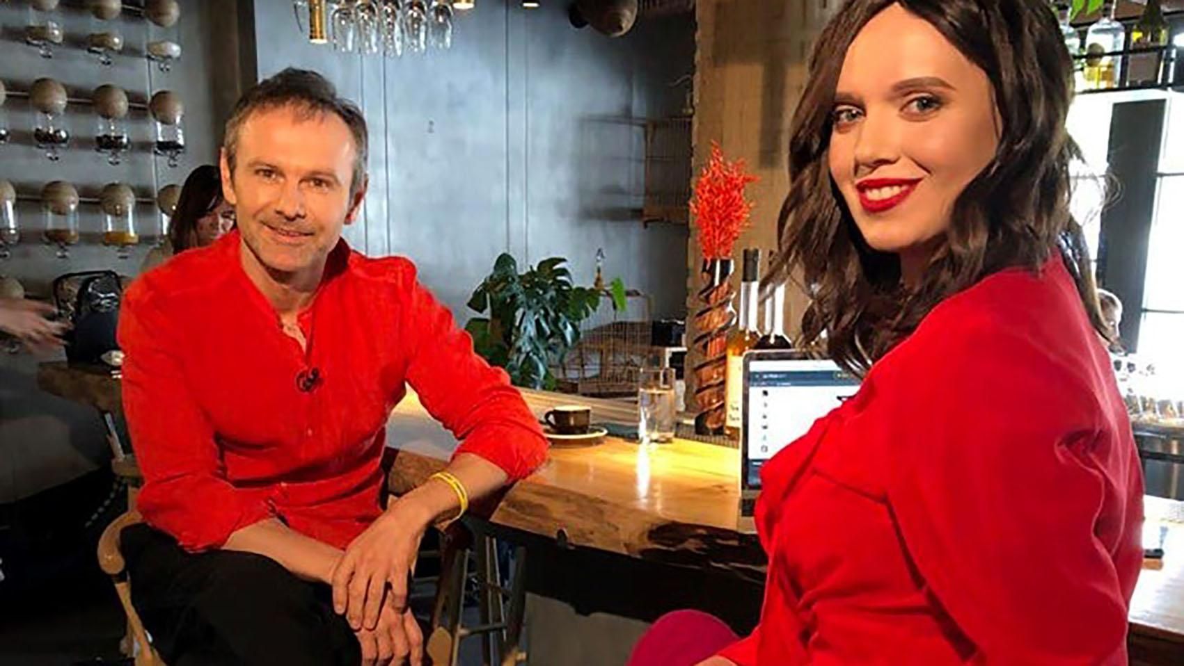 Намеренно записалась в спортзал, чтобы увидеть его, – Соколова о первой встрече с Вакарчуком Намеренно записалась в спортзал, чтобы увидеть его, – Соколова о первой встрече с Вакарчуком