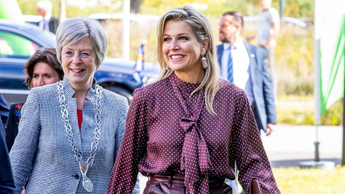 Королева Нидерландов пришла на официальное мероприятие в кожаных кюлотах: фото Королева Нидерландов пришла на официальное мероприятие в кожаных кюлотах: фото