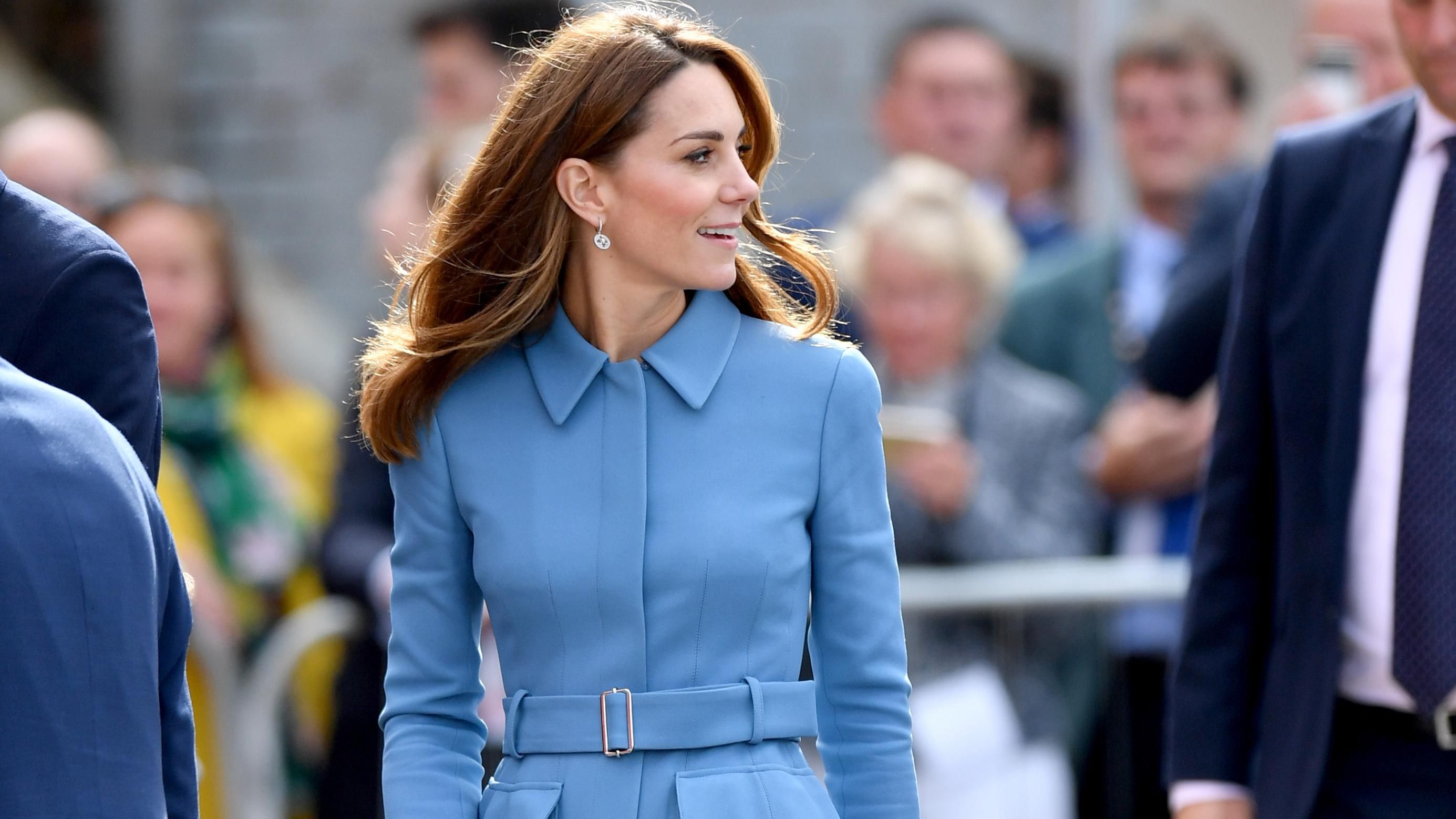 В улюбленому блакитному: Кейт Міддлтон завітала на офіційний захід в елегантному пальто В улюбленому блакитному: Кейт Міддлтон завітала на офіційний захід в елегантному пальто