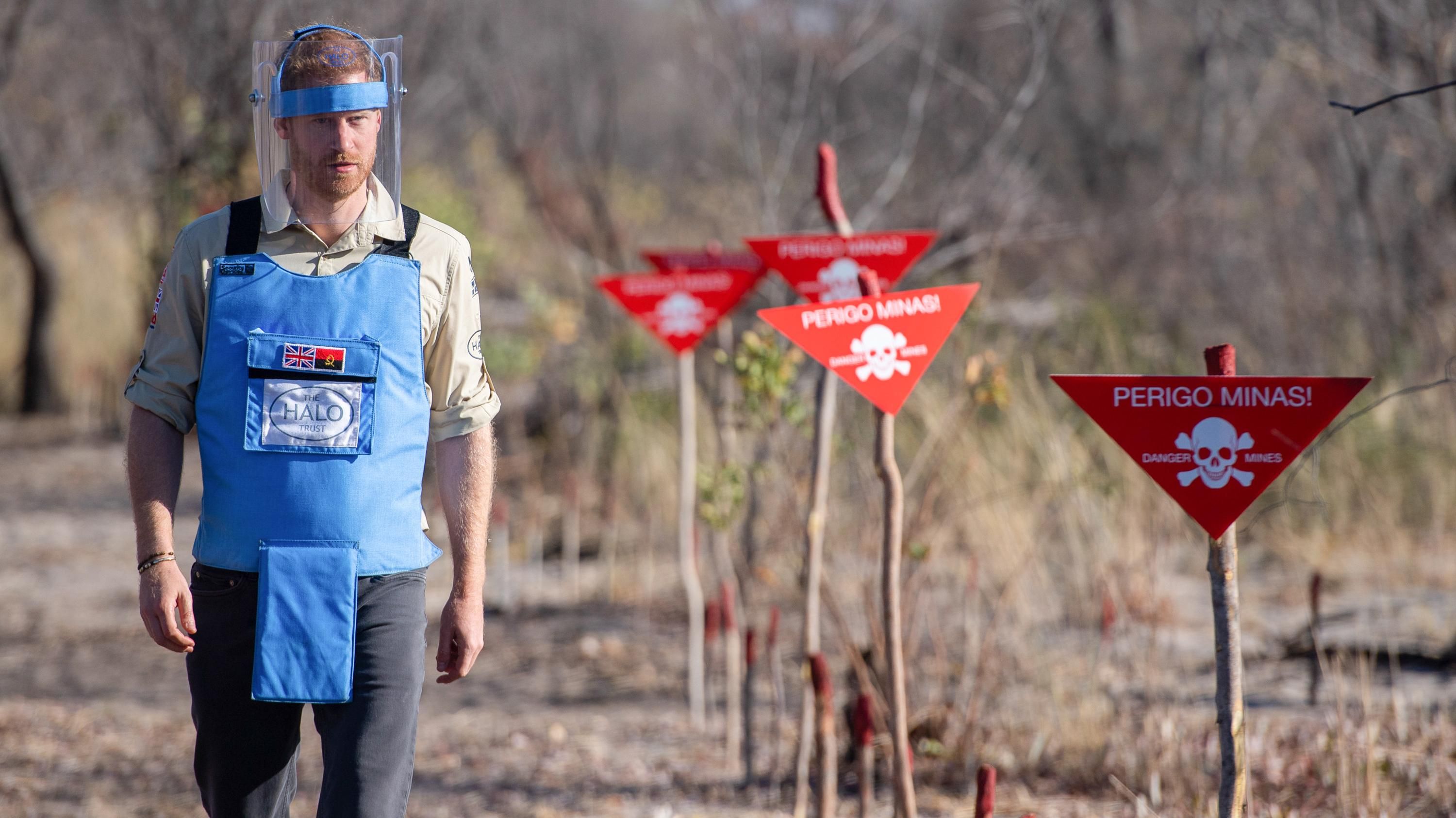Продовжує справу принцеси Діани: принц Гаррі приєднався до розчищення мінних полів в Анголі Продовжує справу принцеси Діани: принц Гаррі приєднався до розчищення мінних полів в Анголі