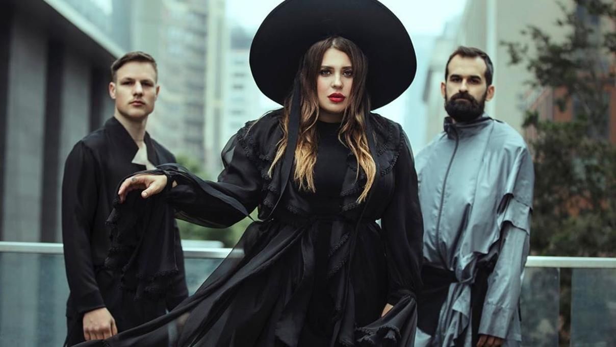 Фанаты группы KAZKA заподозрили их в плагиате новой песни: подробности Фанаты группы KAZKA заподозрили их в плагиате новой песни: подробности