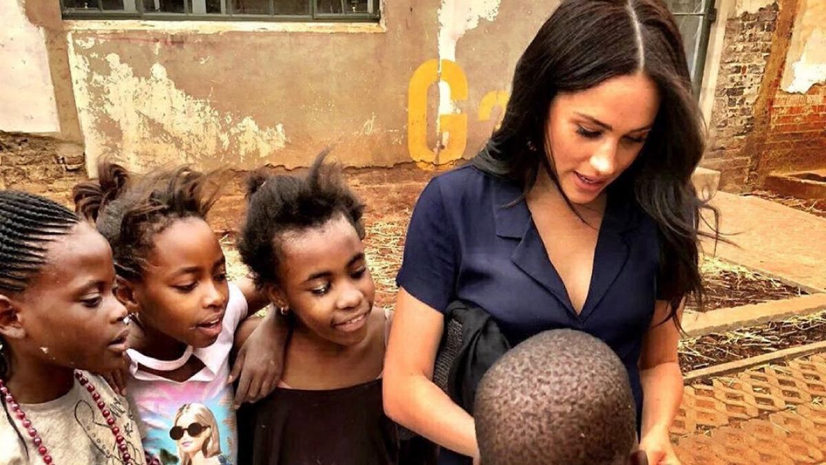 Меган Маркл сходила на шопінг в останні дні африканського туру: фото Меган Маркл сходила на шопінг в останні дні африканського туру: фото