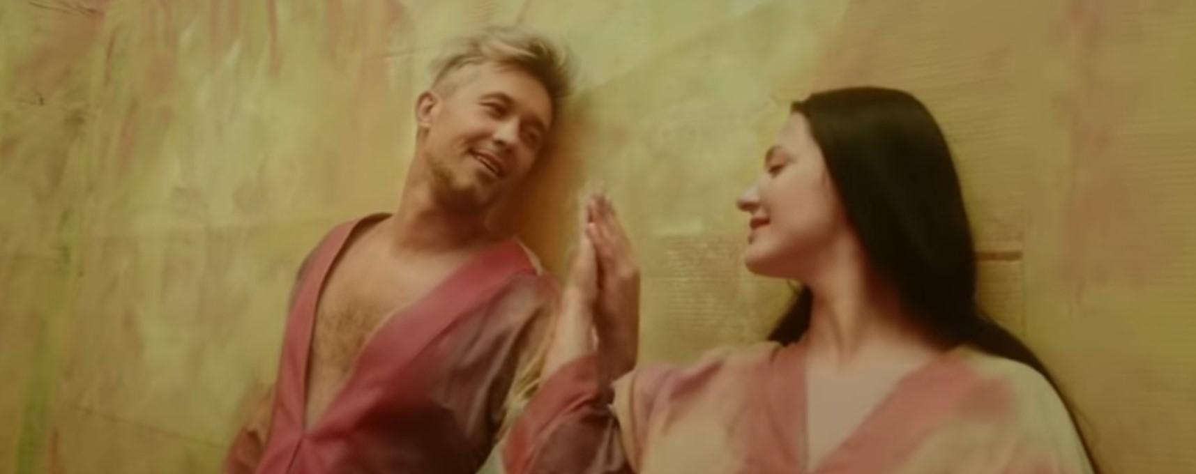 Сергей Бабкин снялся с женой в новом клипе на песню "Єви і Адами": видео