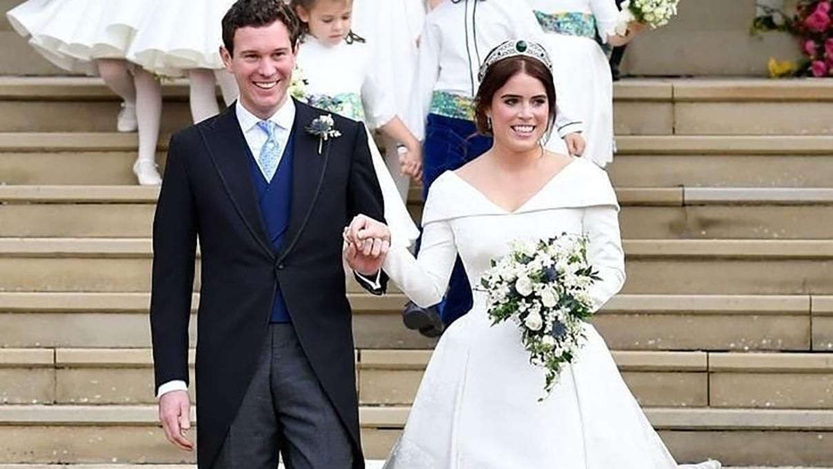 Принцесса Евгения трогательно поздравила мужа с годовщиной женитьбы: романтическое видео Принцесса Евгения трогательно поздравила мужа с годовщиной женитьбы: романтическое видео