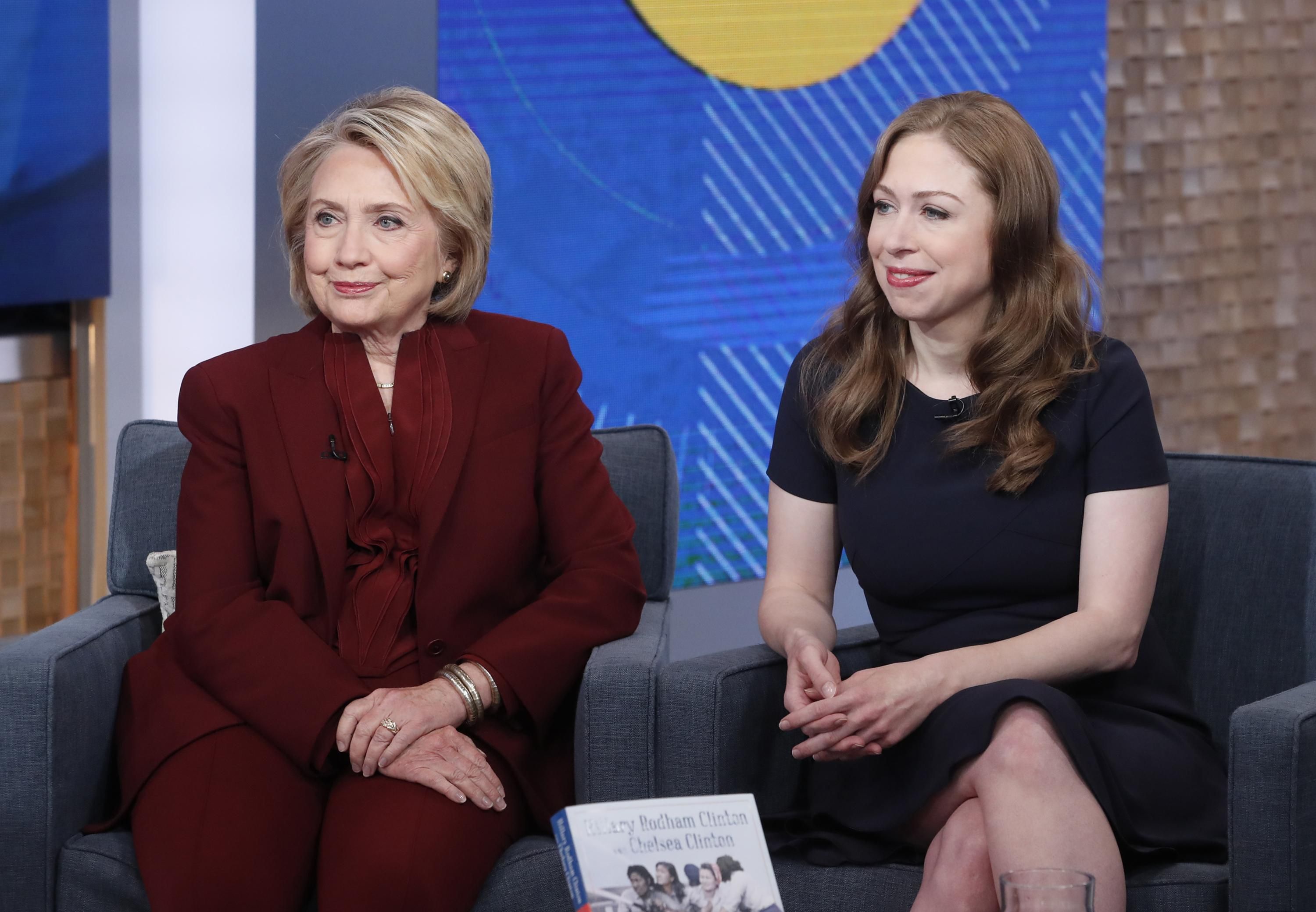 Ганьба всім, – Гілларі Клінтон заступилася за Меган Маркл Ганьба всім, – Гілларі Клінтон заступилася за Меган Маркл