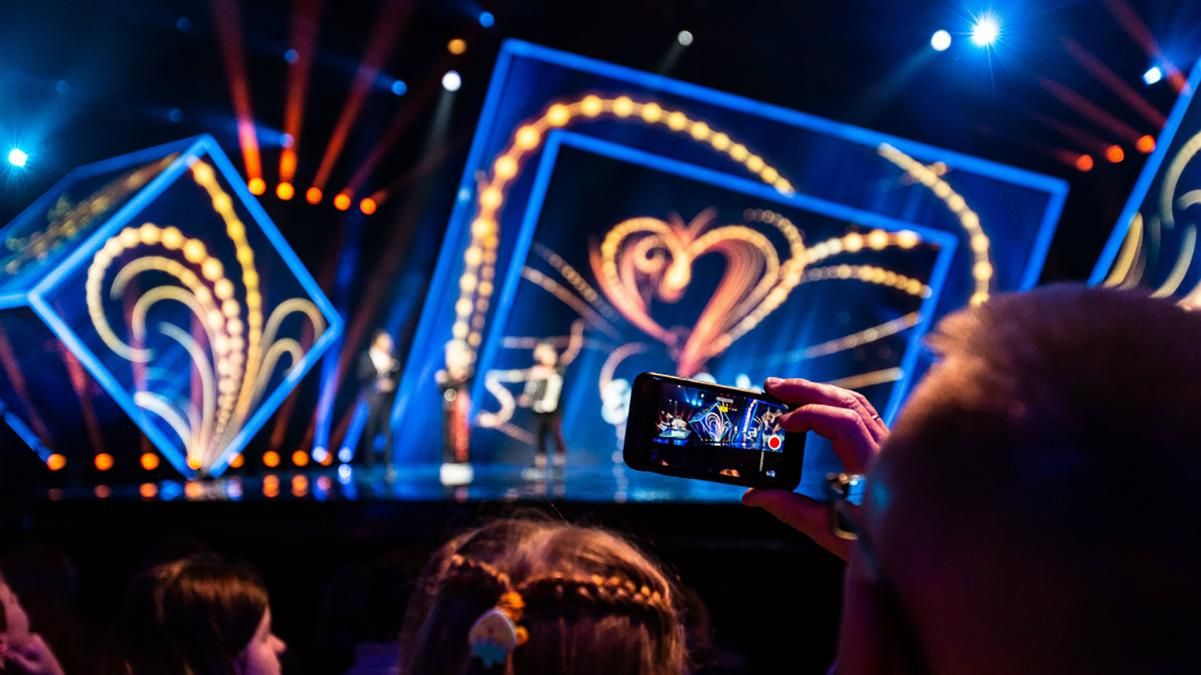 Зіркам, які виступали в Росії та Криму, заборонили представляти Україну на Євробаченні Зіркам, які виступали в Росії та Криму, заборонили представляти Україну на Євробаченні