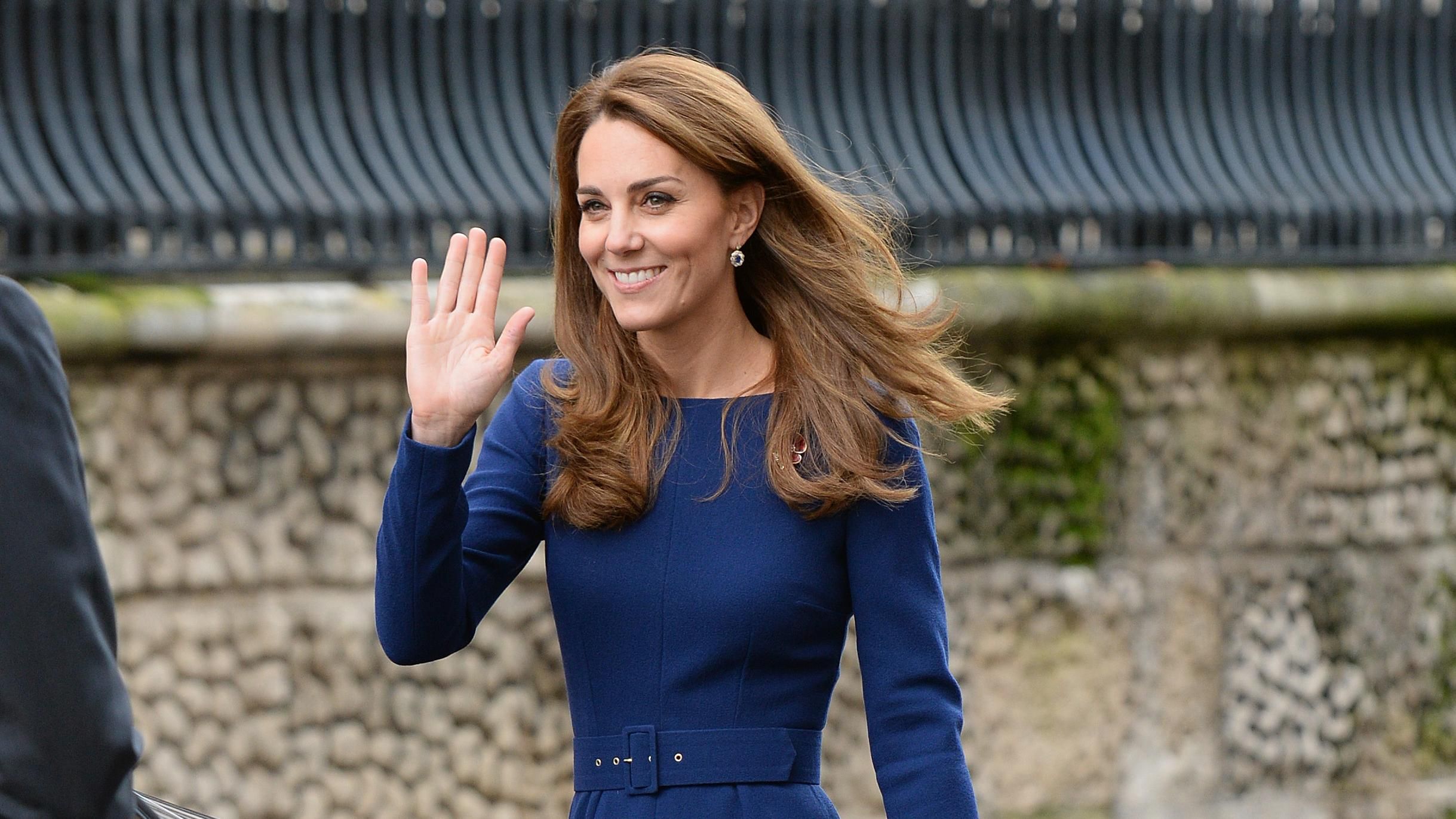 В сукні королівського кольору: Кейт Міддлтон прийшла на відкриття благодійного фонду В сукні королівського кольору: Кейт Міддлтон прийшла на відкриття благодійного фонду