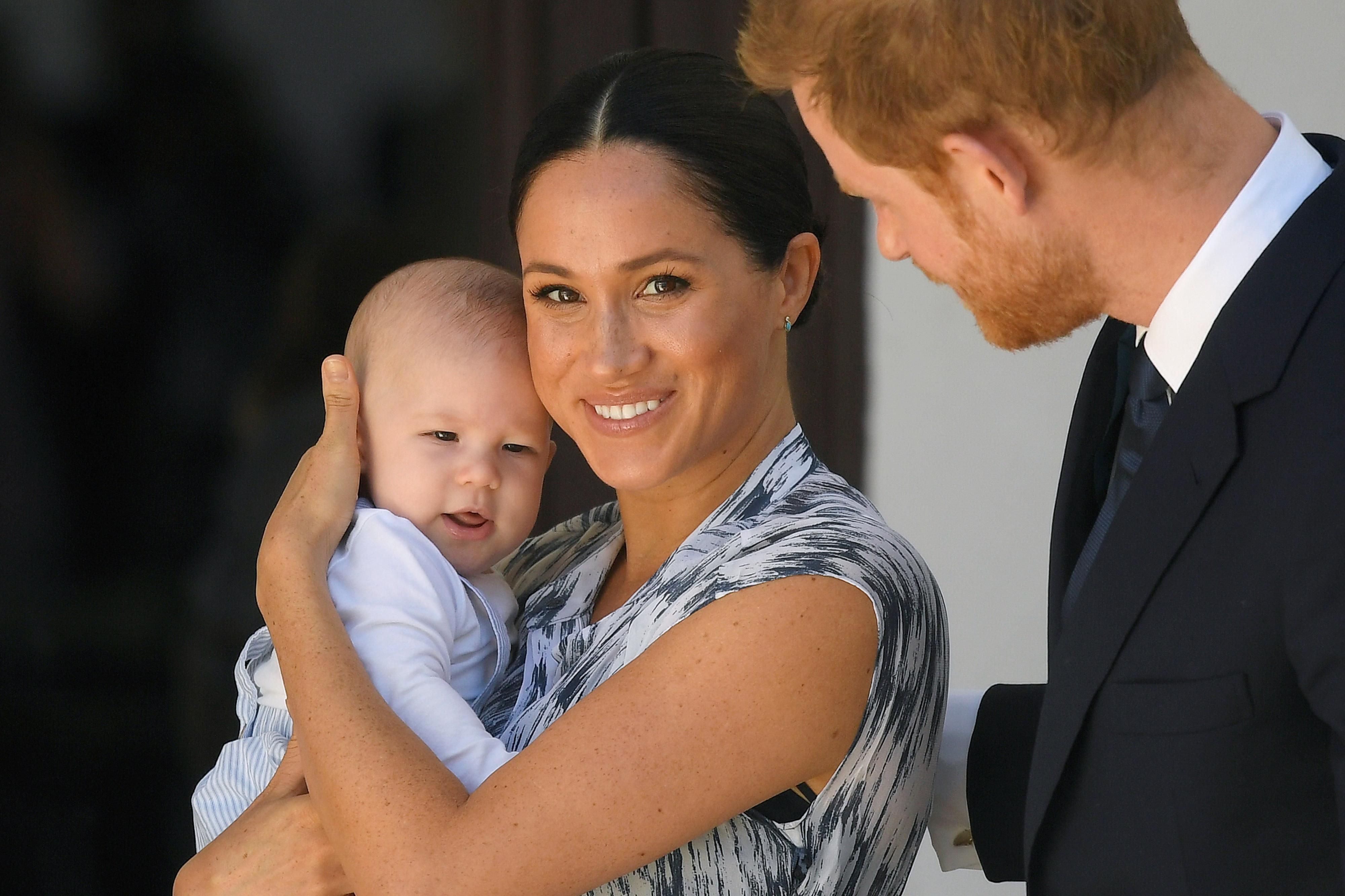 Меган Маркл и принц Гарри показали редкое фото 6-месячного сына