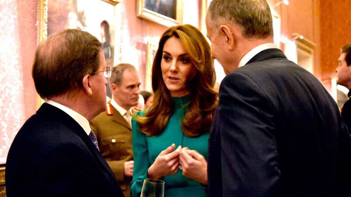 В платье за тысячу долларов: Кейт Миддлтон пришла на торжественный прием в Лондоне
