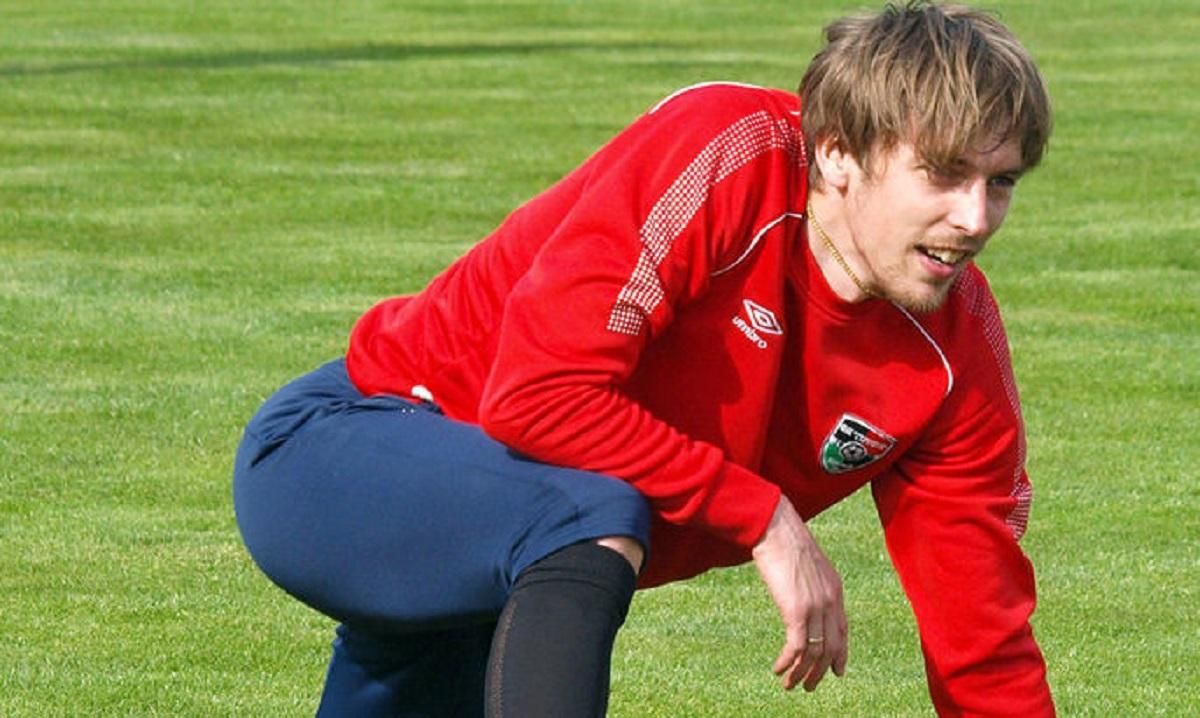 Экс-игрок "Львова" и "Десны" отправился в музыку и записал клип: видео Экс-игрок "Львова" и "Десны" отправился в музыку и записал клип: видео