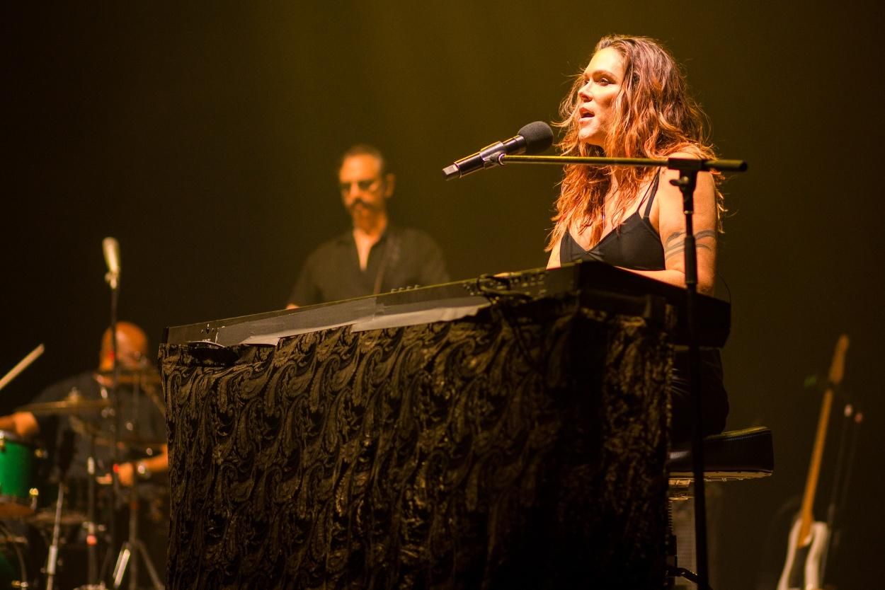 Зірка блюз-року Бет Харт завітає до Києва з новим альбомом Зірка блюз-року Бет Харт завітає до Києва з новим альбомом