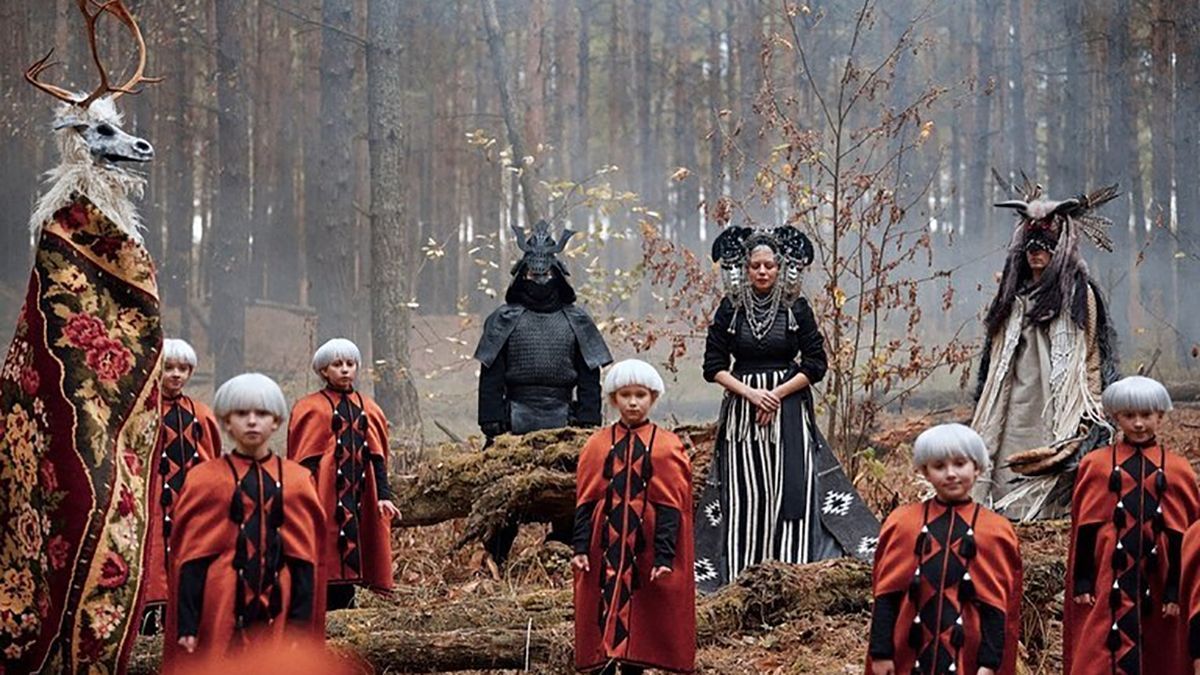 Остановитесь и осмотритесь вокруг: ONUKA представила этнический клип Остановитесь и осмотритесь вокруг: ONUKA представила этнический клип