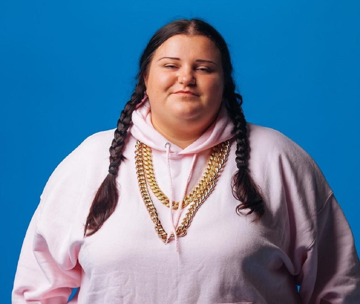 Alyona Alyona представила кліп на пісню "Гори" разом з гуртом KALUSH: відео Alyona Alyona представила кліп на пісню "Гори" разом з гуртом KALUSH: відео