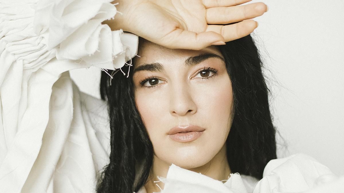 Джазова зірка LAURA MARTI заспівала українською: артистка презентує особливий альбом Джазова зірка LAURA MARTI заспівала українською: артистка презентує особливий альбом