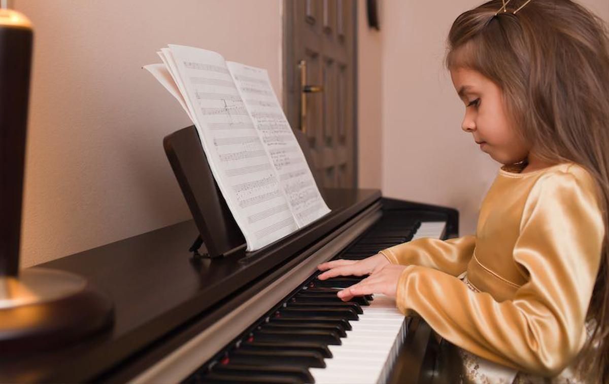Заняття музикою впливає на розвиток і взаємовідносини дитини: дослідження