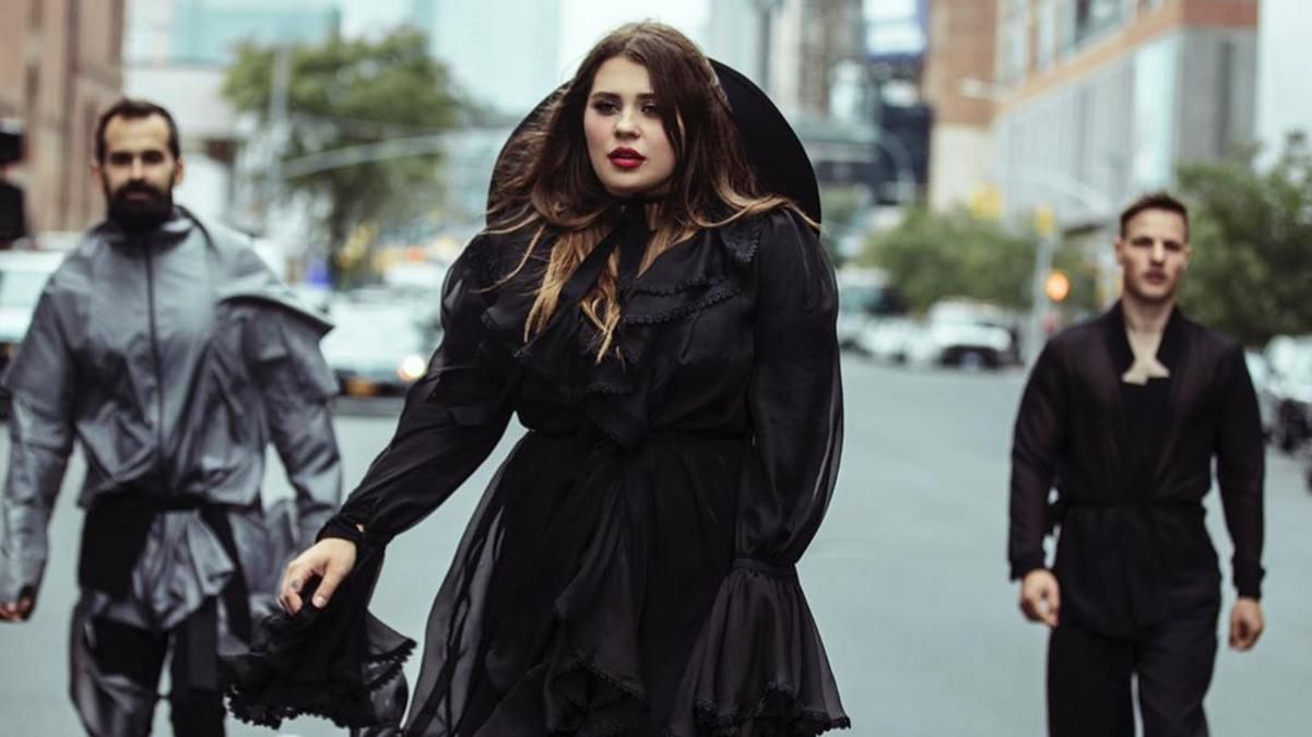 Гурт KAZKA презентував новий хіт, вкотре присвячений колишнім стосункам Гурт KAZKA презентував новий хіт, вкотре присвячений колишнім стосункам