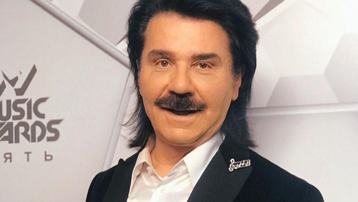 Хайпую на максималках, – Павло Зібров представив кліп на пісню "Вуса-бренд" Хайпую на максималках, – Павло Зібров представив кліп на пісню "Вуса-бренд"