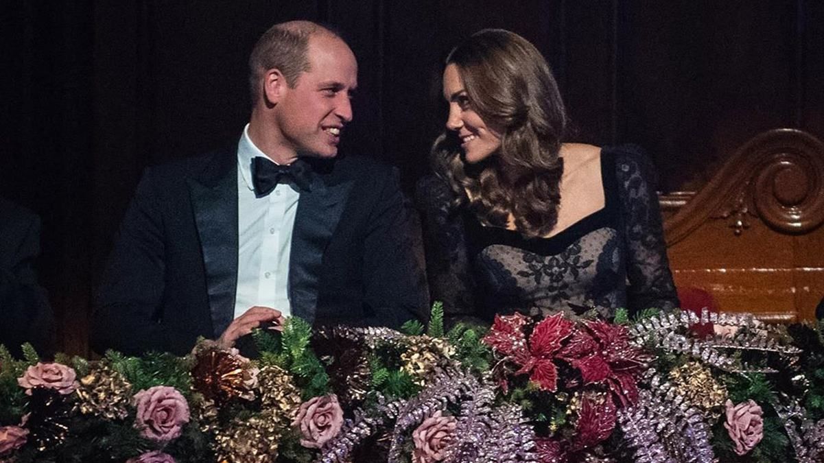 Зворушливе родинне фото до Різдва від герцогів Кембриджських Зворушливе родинне фото до Різдва від герцогів Кембриджських