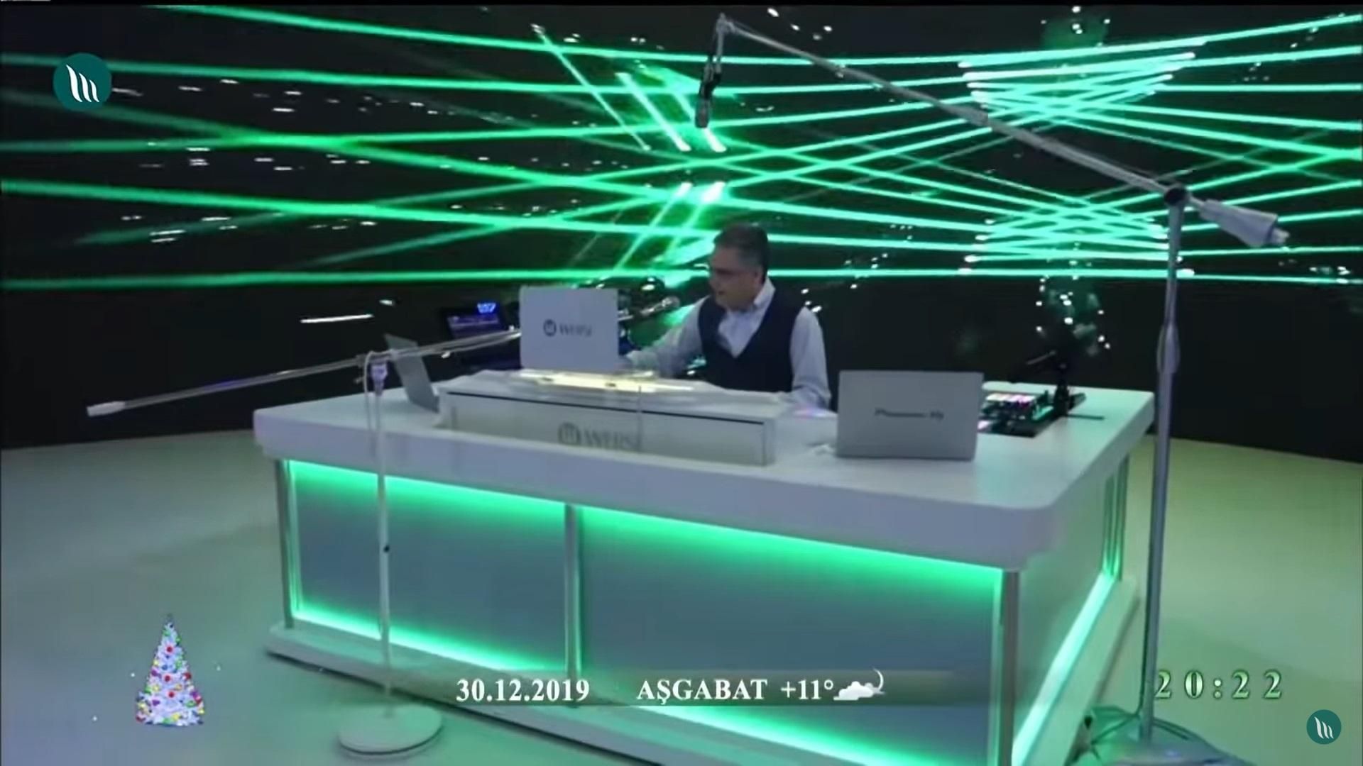 Президент Туркменістану Бердимухамедов став діджеєм: свій сет він зіграв для всієї країни Президент Туркменістану Бердимухамедов став діджеєм: свій сет він зіграв для всієї країни