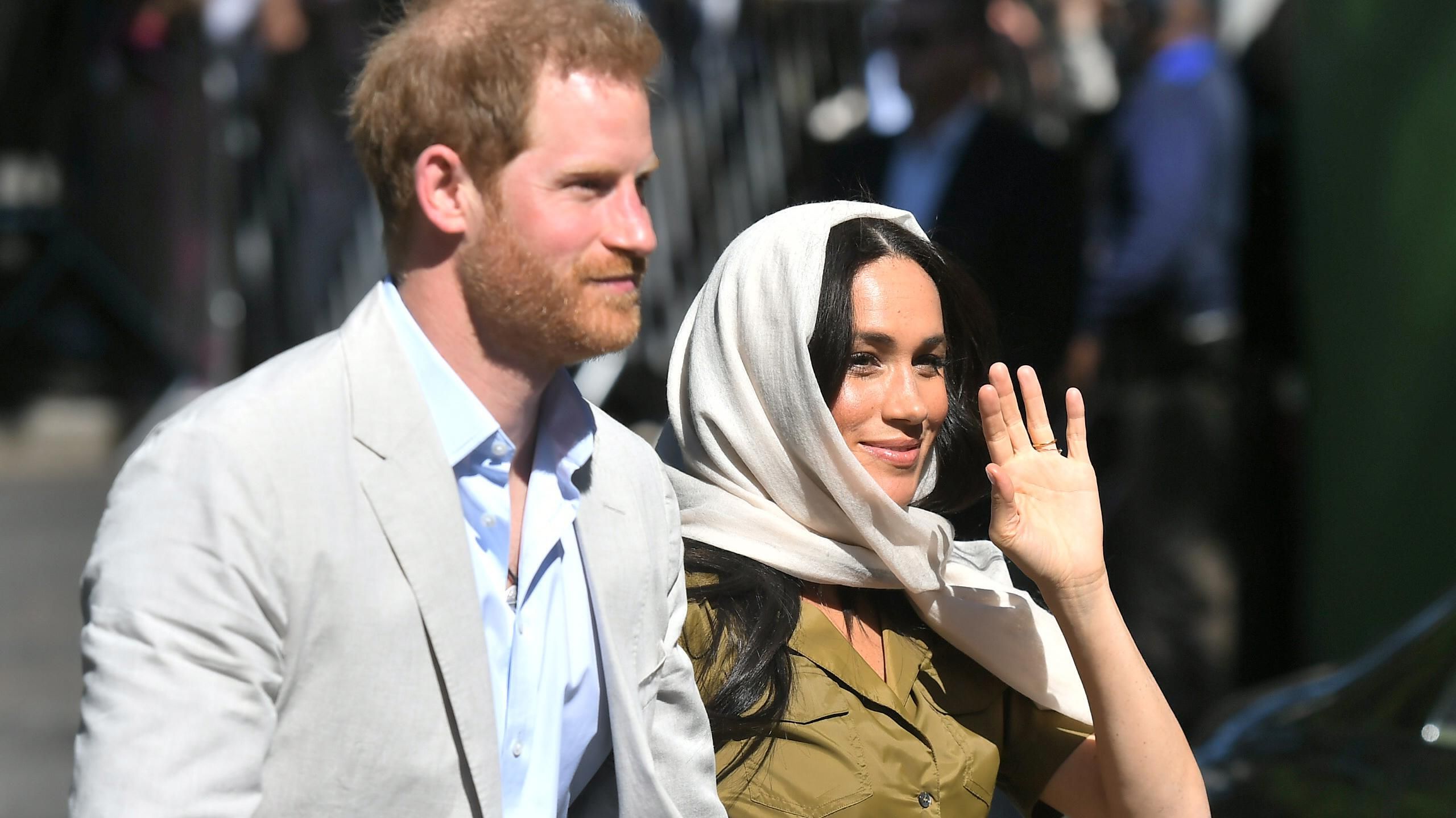 Королевская семья в ярости из-за демарша Меган и Гарри Королевская семья в ярости из-за демарша Меган и Гарри