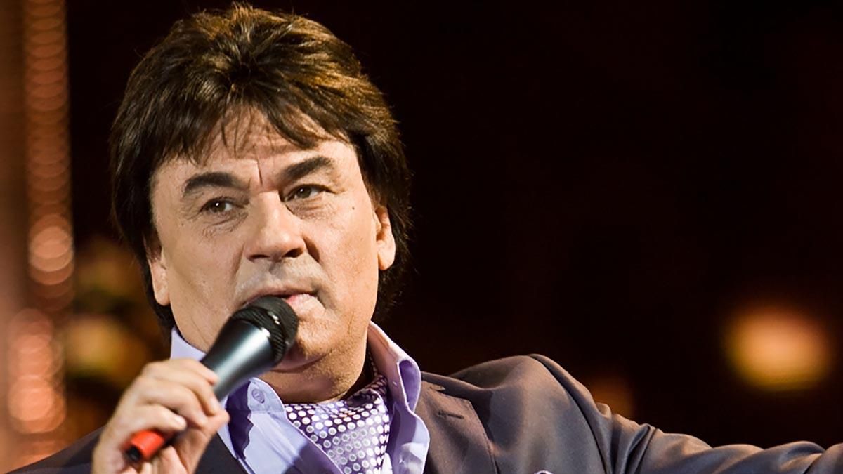 Після виступів в анексованому Криму до України їде Олександр Сєров Після виступів в анексованому Криму до України їде Олександр Сєров