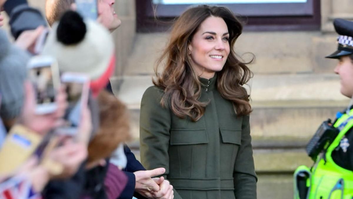 У розкішному пальті та картатій сукні: Кейт Міддлтон зачарувала витонченим образом У розкішному пальті та картатій сукні: Кейт Міддлтон зачарувала витонченим образом