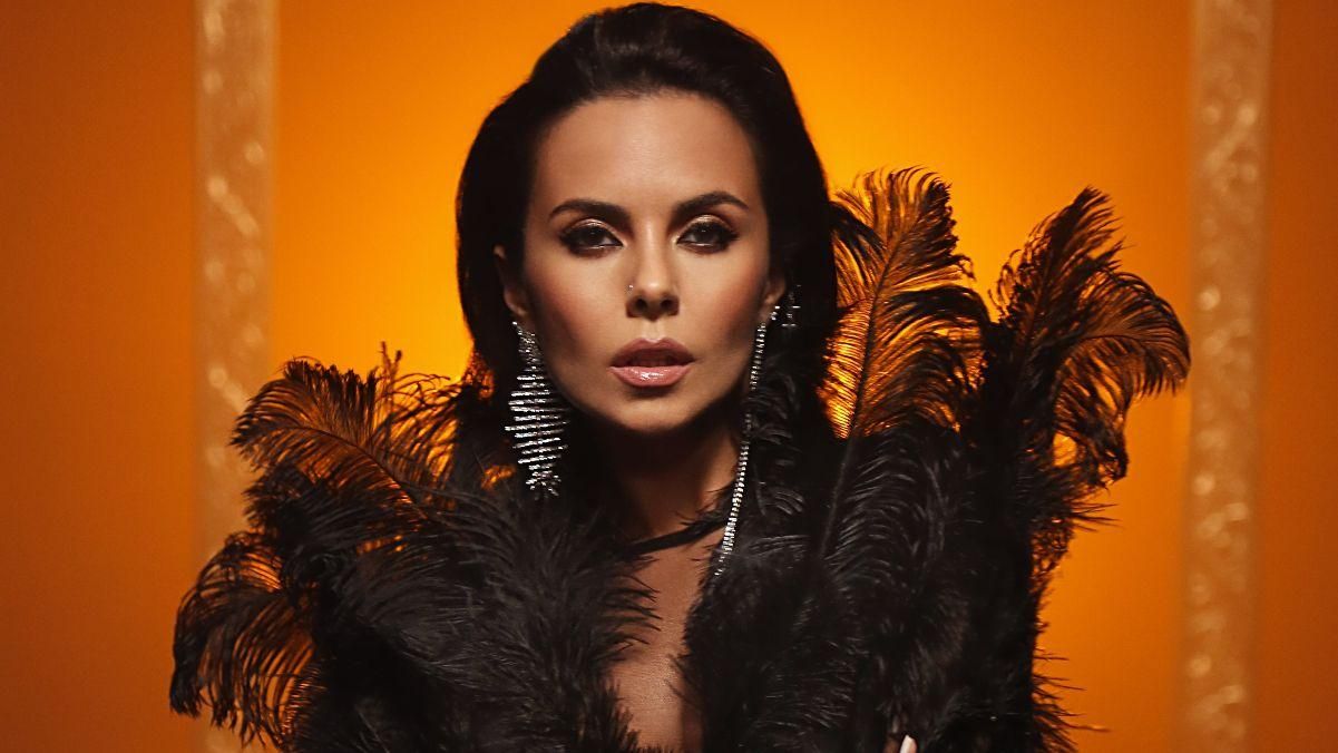 Настя Каменських презентувала пристрасний кліп до Дня Валентина: відео Настя Каменських презентувала пристрасний кліп до Дня Валентина: відео