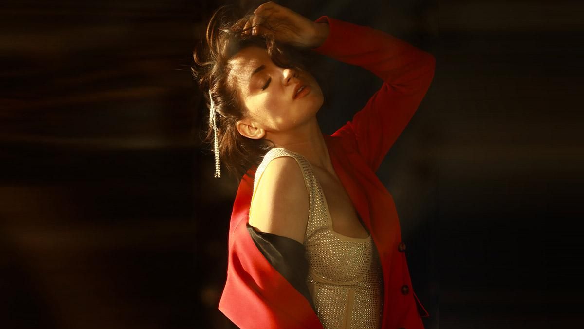 Оля Цибульская поделилась секретом соблазнения мужчин в новой песне: видео Оля Цибульская поделилась секретом соблазнения мужчин в новой песне: видео