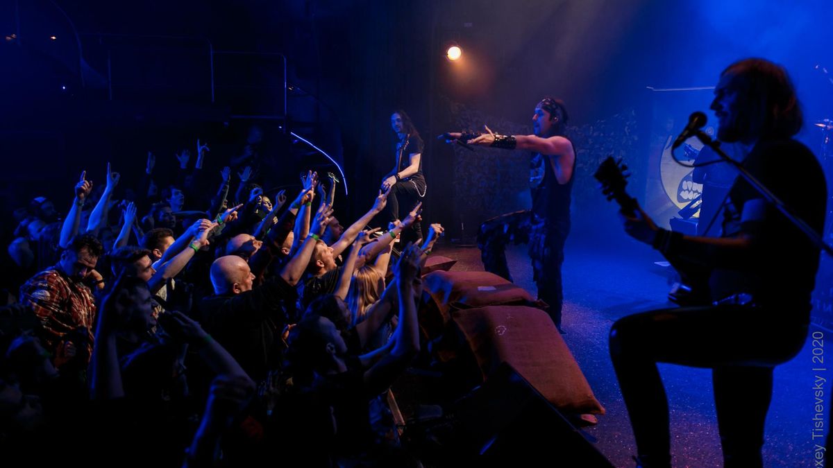 "Кровные братья" Iron Maiden сыграли мощный концерт в Киеве: фото