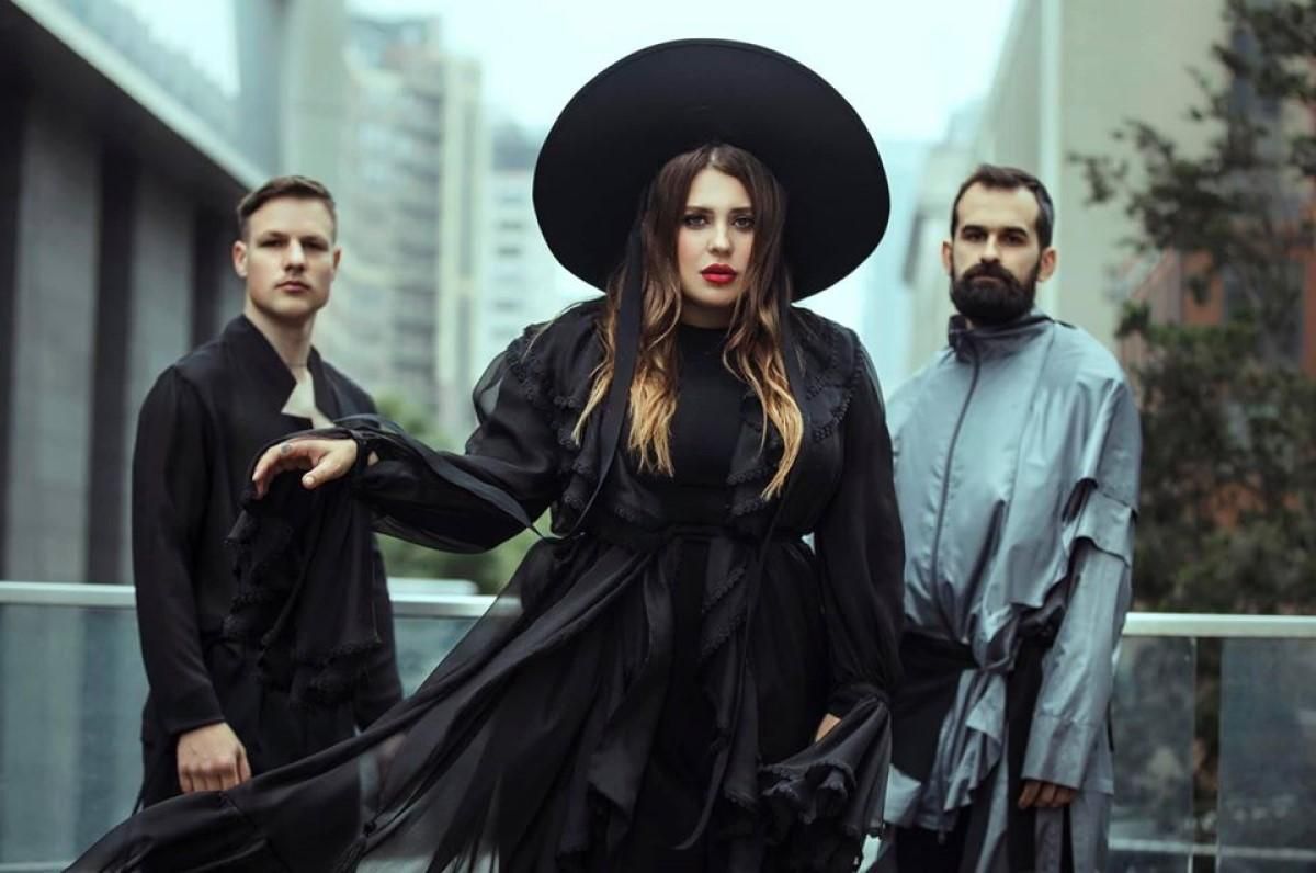 KAZKA пожаловалась на тяжелую жизнь артиста и показала закулисье своего большого шоу KAZKA пожаловалась на тяжелую жизнь артиста и показала закулисье своего большого шоу