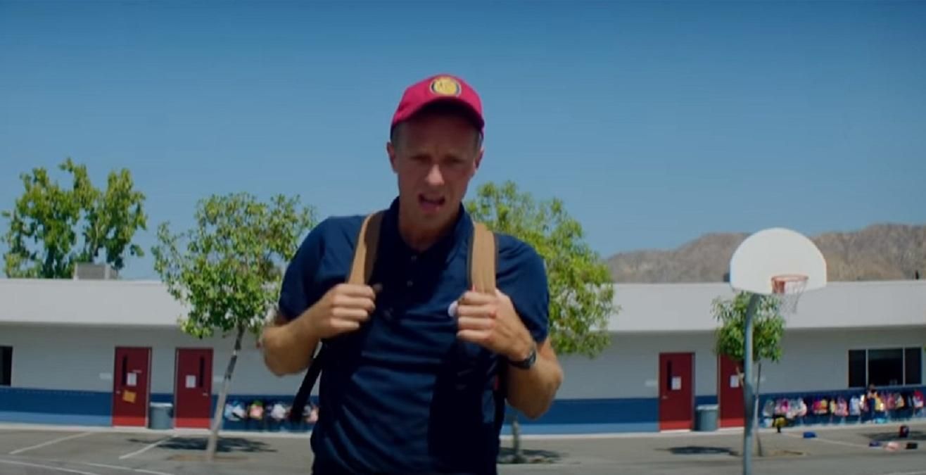 О буллинге и детских мечтах: группа Coldplay выпустила новый клип на песню Champion Of the World