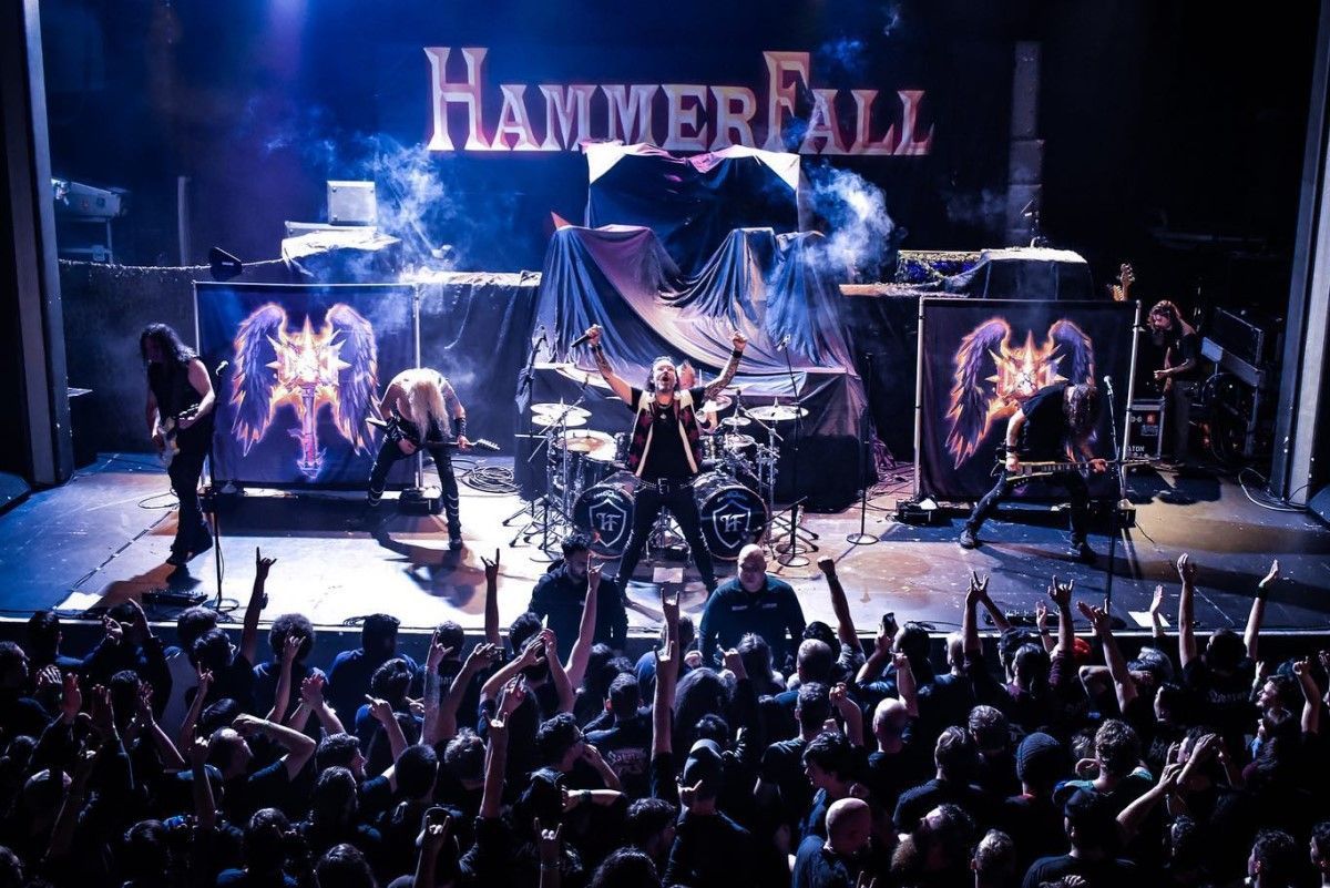 Концерт HammerFall в Киеве переносится из-за болезни вокалиста – видео, подробности Концерт HammerFall в Киеве переносится из-за болезни вокалиста – видео, подробности
