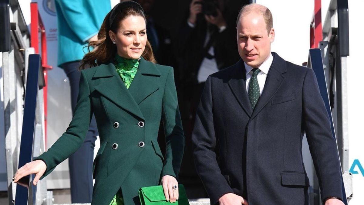 Кейт Міддлтон у смарагдовому пальті та з обручем прилетіла в Дублін: фото Кейт Міддлтон у смарагдовому пальті та з обручем прилетіла в Дублін: фото