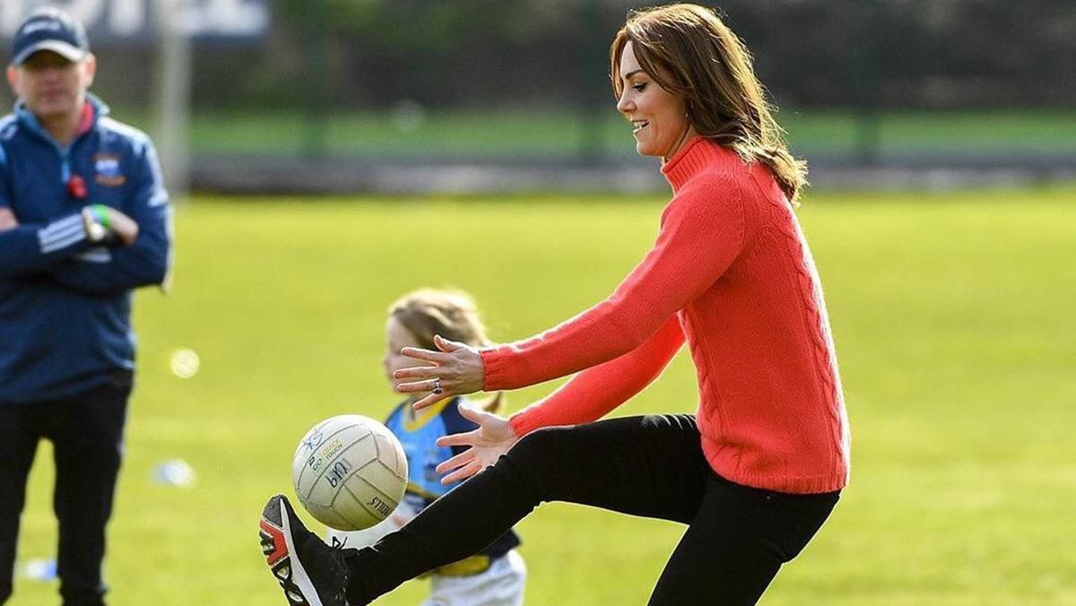 Кейт Міддлтон і принц Вільям зіграли в ірландський футбол в останній день офіційного візиту