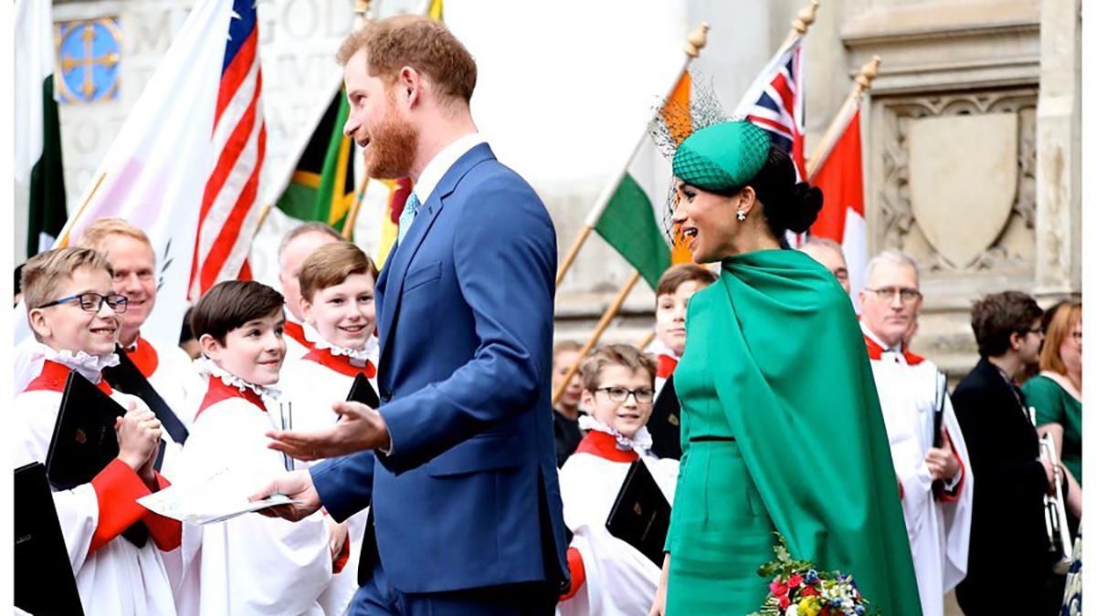 Принц Гаррі прокоментував "мегзит" російським пранкерам: юнаки представилися Гретою Тунберг Принц Гаррі прокоментував "мегзит" російським пранкерам: юнаки представилися Гретою Тунберг