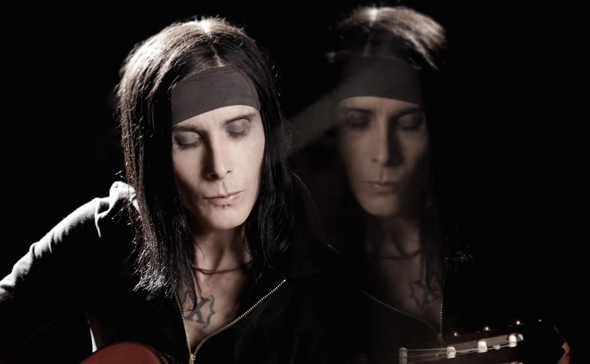 Український акустичний тур IAMX перенесено на осінь: дати Український акустичний тур IAMX перенесено на осінь: дати